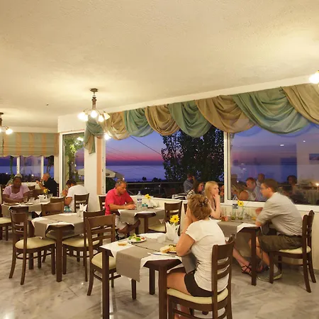 Hotel Oasis Scaleta 3*