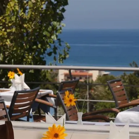 Hotel Oasis Scaleta Skaleta